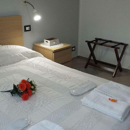 Cefalu Studio Room And Apartments Buitenkant foto