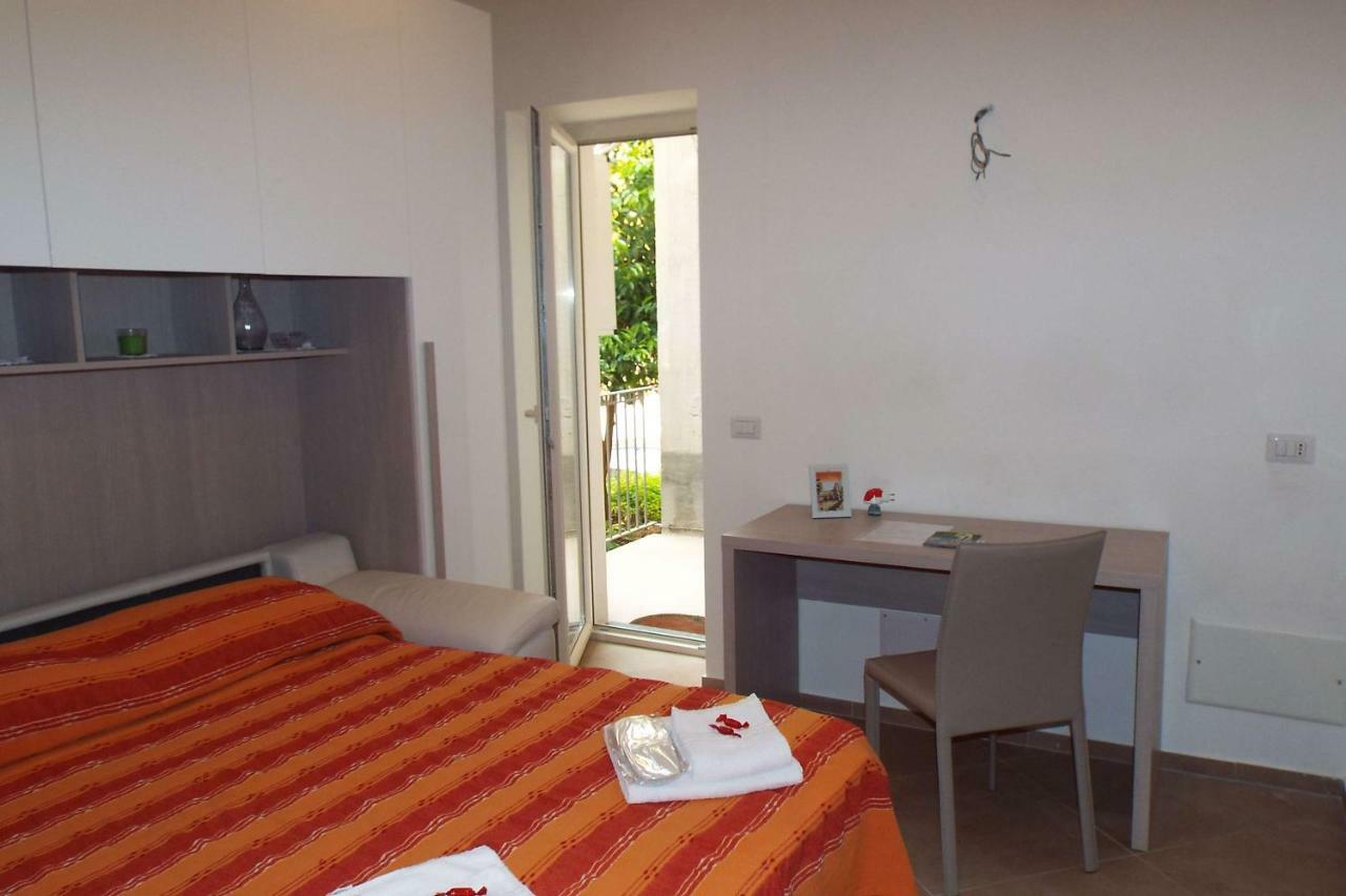 Cefalu Studio Room And Apartments Buitenkant foto