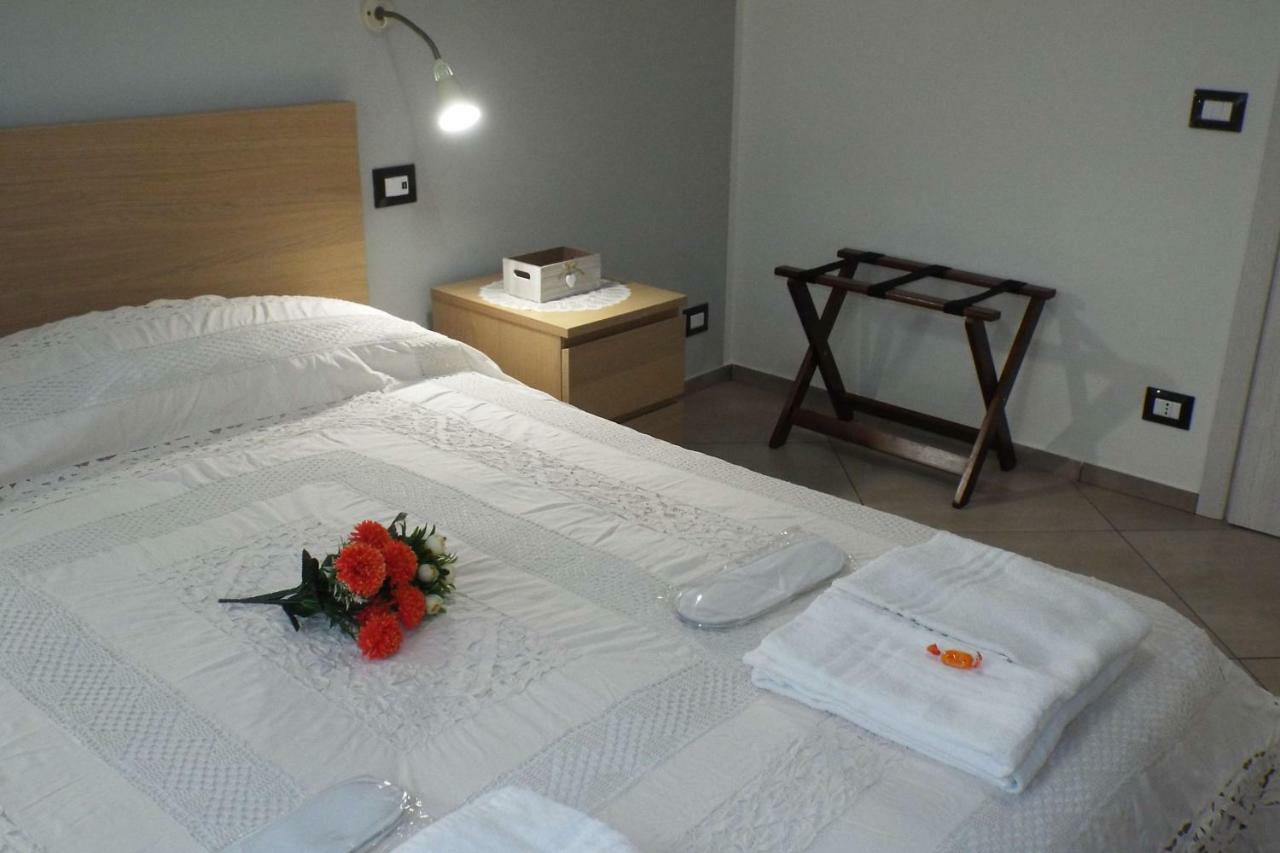 Cefalu Studio Room And Apartments Buitenkant foto