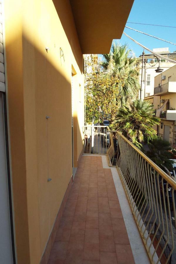 Cefalu Studio Room And Apartments Buitenkant foto